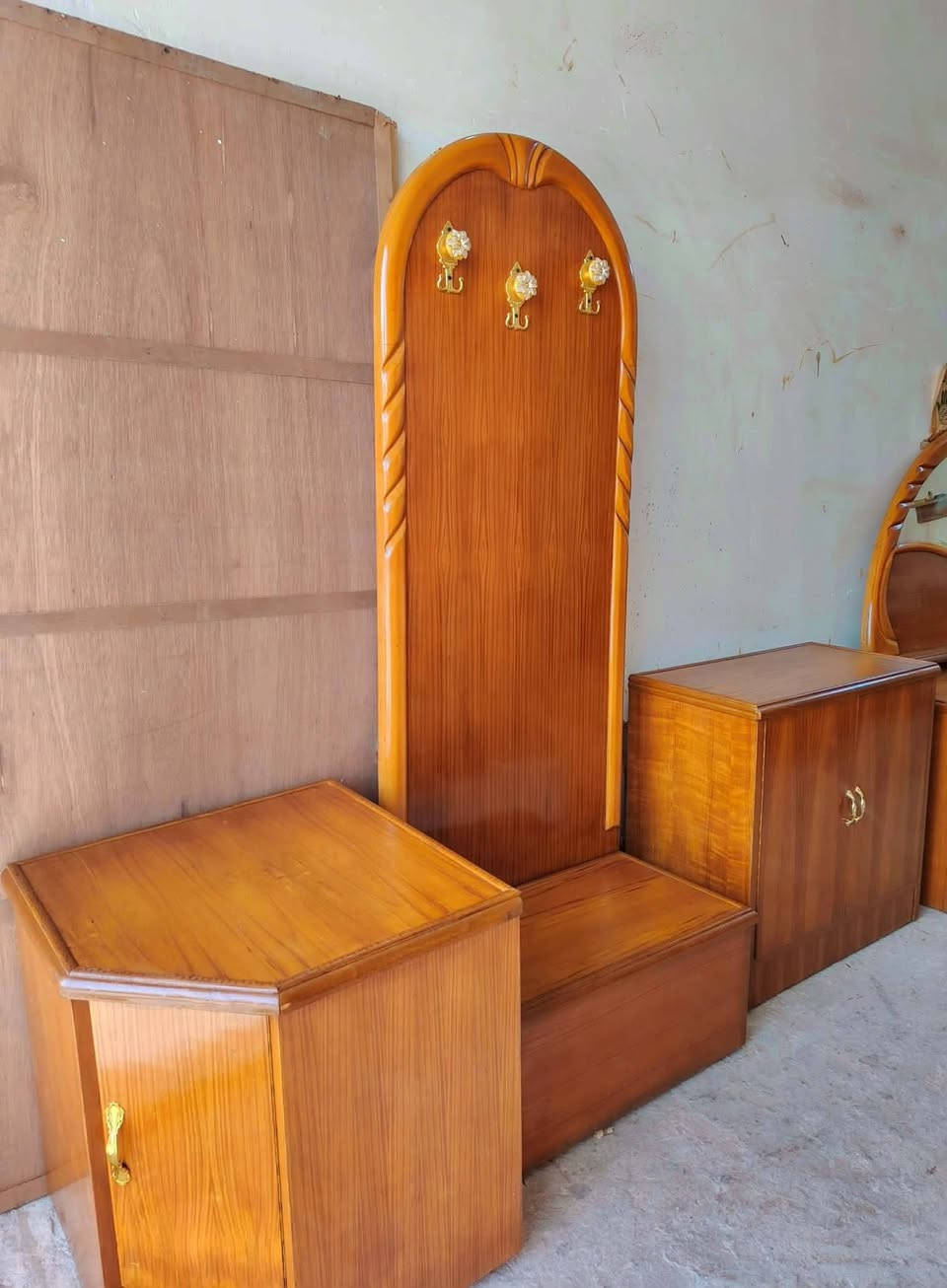 غرفه نوم صاج داخل وخارج ام٦باب عدل  قفل٦٥٠
اكو توصيل بغداد بكروه فقط لاستفسار خاص


**إذا كنت صاحب هذا الإعلان وتريد حذفه لأي سبب، رجاءا أرسل رسالة إلى الدعم الفني**