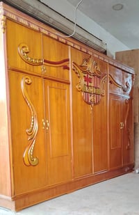 غرفة ٦ابواب ملحق صاج تزكام الارتفاع مترين و٣٥ والعرض ٣امتار ونص السعر ...