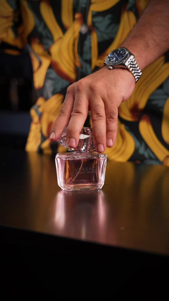 إذا تحبين العطور اللي تلفت الانتباه بهدوء... هذا إلج🌷 #fyp #اكسبلور #perfume #بغداد #explore 


**إذا كنت صاحب هذا الإعلان وتريد حذفه لأي سبب، رجاءا أرسل رسالة إلى الدعم الفني**