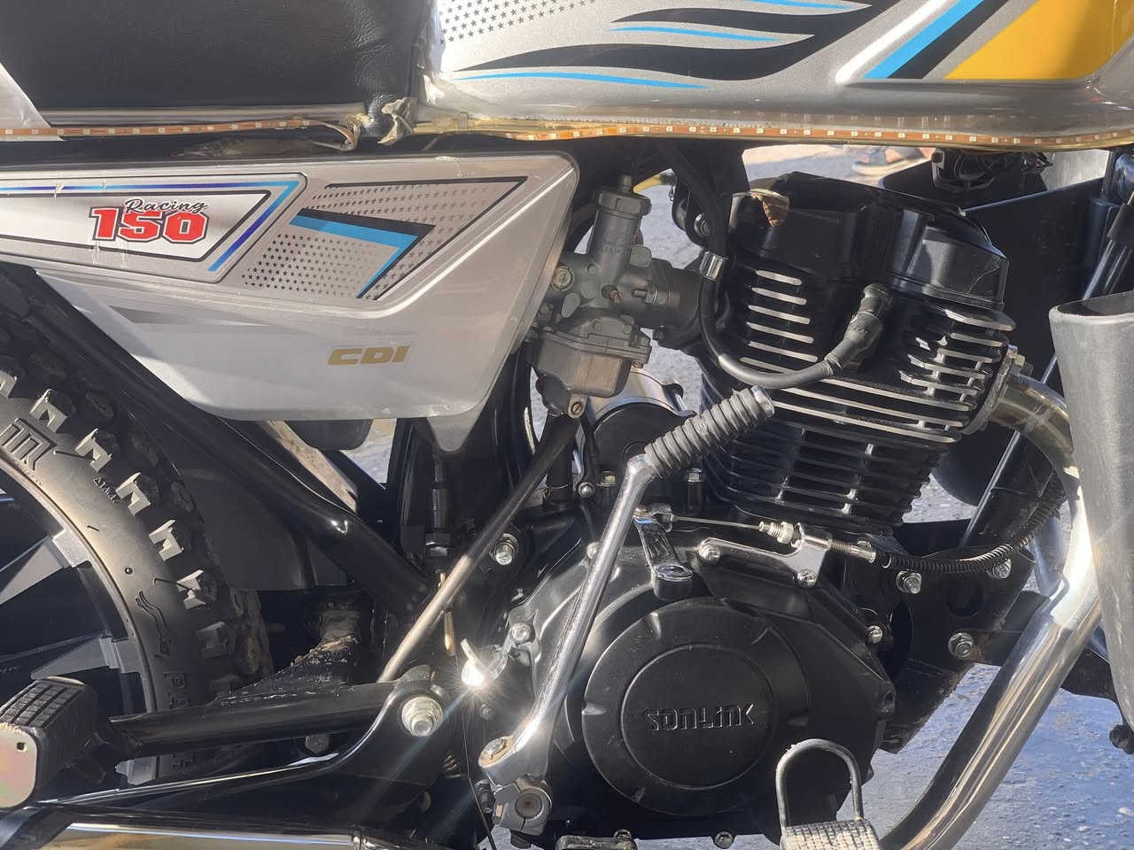 السلام عليكم سيفان سونلك موديل 2025 
مكفول كفاله عامه من كلشي كله شركه شخط  مابي مجنبز  كامل مصروف علي بل ١٢٠ الف مأطور مرتب او جاهز  شغل واطلع 
السعر 850 وبي مجال 
الرقم ***********
