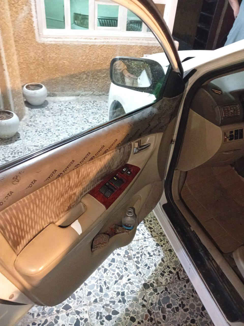 سلام عليكم كورله بيكاجو موديل 2005بغداد باسمنه مصبوغه عام بيها ضربات مكينه كير حلوات تبريد شغال بس تربط السعر 46 العنوان بغداد *********** العبيدي
