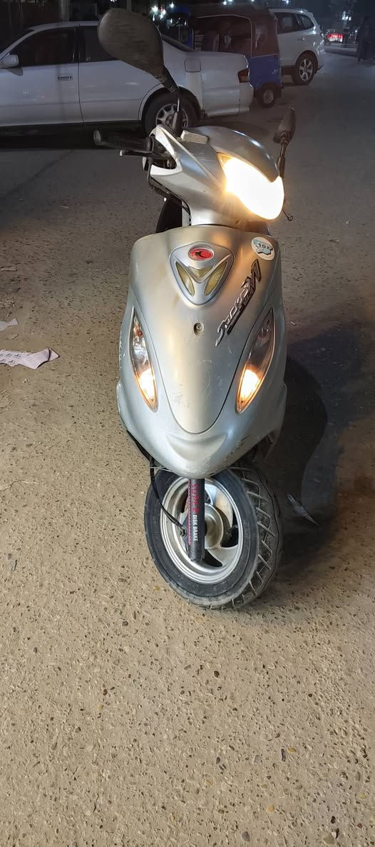 سلام عليكم دراجه كامكو لبيع  مامفتوحه دراجه حلوه كهربائيات كلها شغاله سعر خاص


**إذا كنت صاحب هذا الإعلان وتريد حذفه لأي سبب، رجاءا أرسل رسالة إلى الدعم الفني**