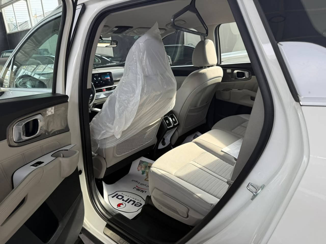 Kia sorento 2025 🇰🇷v4 
كيا سورنتو 2025 🇰🇷V4 
ضمان المجموعة الدولية ✅
عداد المسافة المقطوعة 6000 k/m 
كفالة عامة 

📍بغداد شركة ابو ظبي چكوك قرب بوابة الكاظمية 

0771 811 1145
