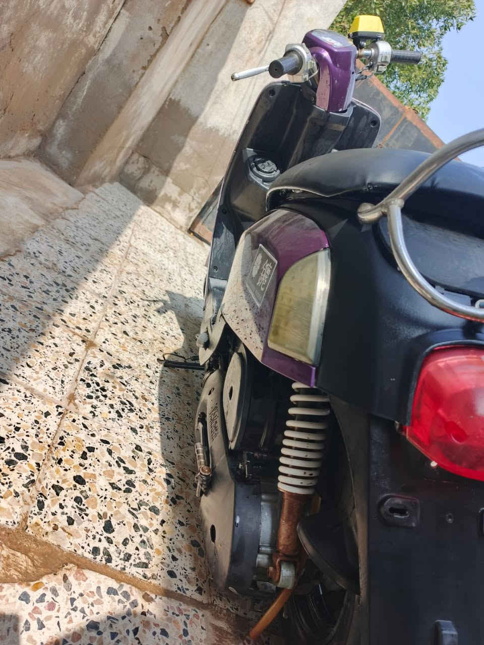 سلام عليكم بوليس نضيفه بشكل سلف هندر كهربيات كله شغالهدراجه رنبه ربع ماذب عليه دراجه ختم واحد كله بلاد من التاير التاير دواجه نضيفه بشكل السعر خاص والستفسار رقم ***********
