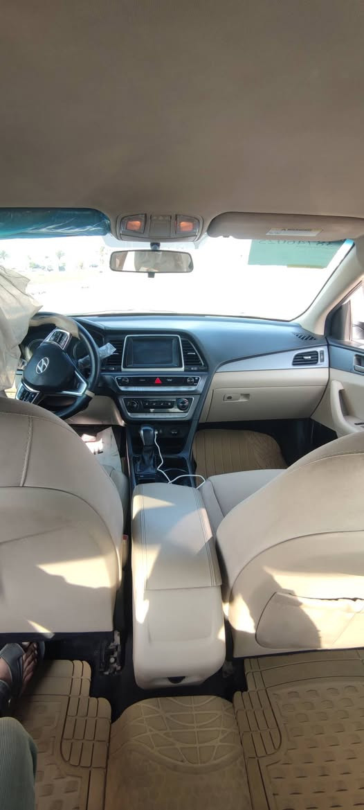 هيونداي سوناتا2018 مريكي محرك 2400. جداي مكاني كربلاء 
سياره جديده جديده 
شرط جديد سياره مال بيت
..

((مكفوله من ضربه فقط جاملغ امامي. صبغ

وباقي تكحيل

.. سماعات  
تحكم ستيرن...
قطعتين 
حساسات خلفية...
شاشه كبيره.. و كامره دواره  ..

بكلايت خلفي لد 
و لد أمامي 
ثلاث انضمه قياده.
 بلاد... دواخل كلها بلاد بلاد ..
ويل لمتدد.. تخم تاير جديد 
.
بلوتوث مكان شحن...... .. 
   صدر جديد
محرك و كير ما مفتوحات خلاص 
بكل سياره ما مفتوح برغي .....
محرك 2400 ... جداي
كير ومكينه بلكارتون صدر خلفي وامامي جديد
تخم تاير...
ويل بلادي ... 
مانقصها لو برغي نضافه 1ع1
رادار بل مري بيع او مروس 

رقم

*********** كربلاء, العراق
