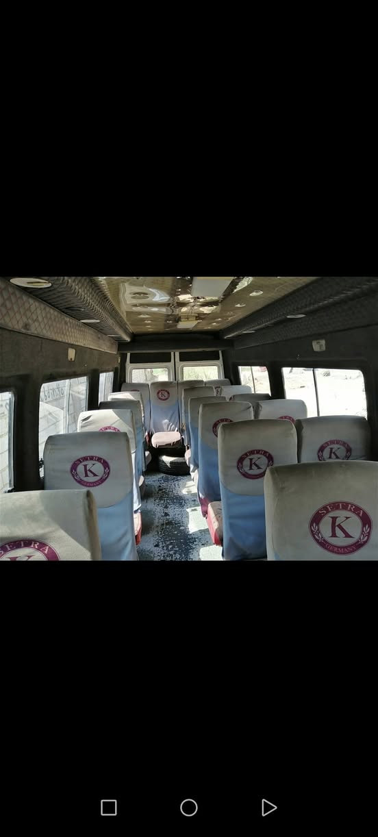 السلام عليكم
مارسدس سبنتر الماني 
مكينه ستانه 20 نفر سياره جاهزه بمعنى الكلمه مابيها اي نقص مكينه كير اكسن طخم تاير جديد شرط المداور راعيها موجود اصوليات كامله 
السعر 70
وبي مجال بسيط حك الجيه بيع مستعجل
اي استفسار تفضل خاص
***********
 موجود واتس
