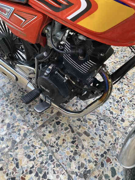 سلام عليكم دراجه ايراني نوع سولك موديل 2025 دراجه اي نقص مابيه  دراجه نضافه 100/100 احلا من الصوره محرك بلاد  حجم المحرك 200 
دراجه كفاله عامه جيب فيتر وتعال 
شاشه بيه خلل بصيط 
850 وبيه مجال حك الجيه وضيافتها 
***********رجأ وتساب فقط 
***********هذا فقط رصيد 
وغير متواجد ع الفيس .
