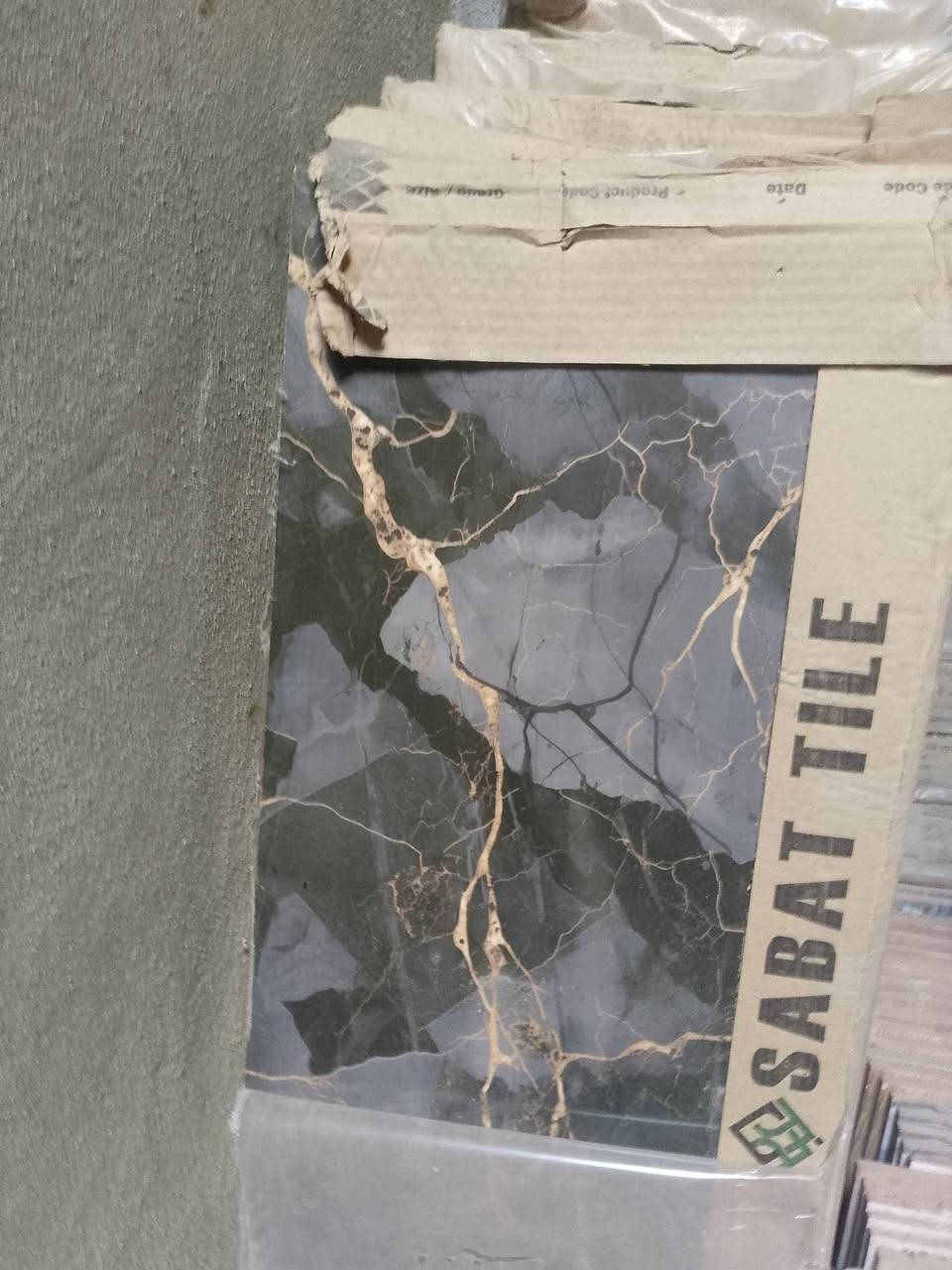 السلام عليكم سراميك بيت كامل الوان حلوه حيل أحله من البصوره مال واحد محتاج ويريد يبيع صار 10ايام من جابه وريد يبيع محتاج المكان البجواري تعال وشوف الوان حيل حلوه لستفسار أتصل وتدلل ***********
