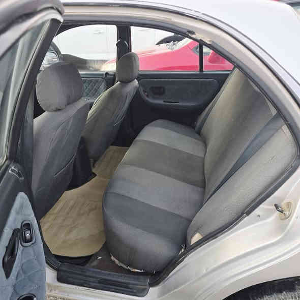 السلام عليكم ورحمه الله وبركاته
سوناتا 2 سلفر كير اوتو محرك 2000 مكفول
تبريد شغال داخلها حلو اي نقص مابيها فقط اذان محرك رجة بسيطة   سعرها ٤١ بيها مجال مكان سيارة قضاء هيت 
تواصل ***********
