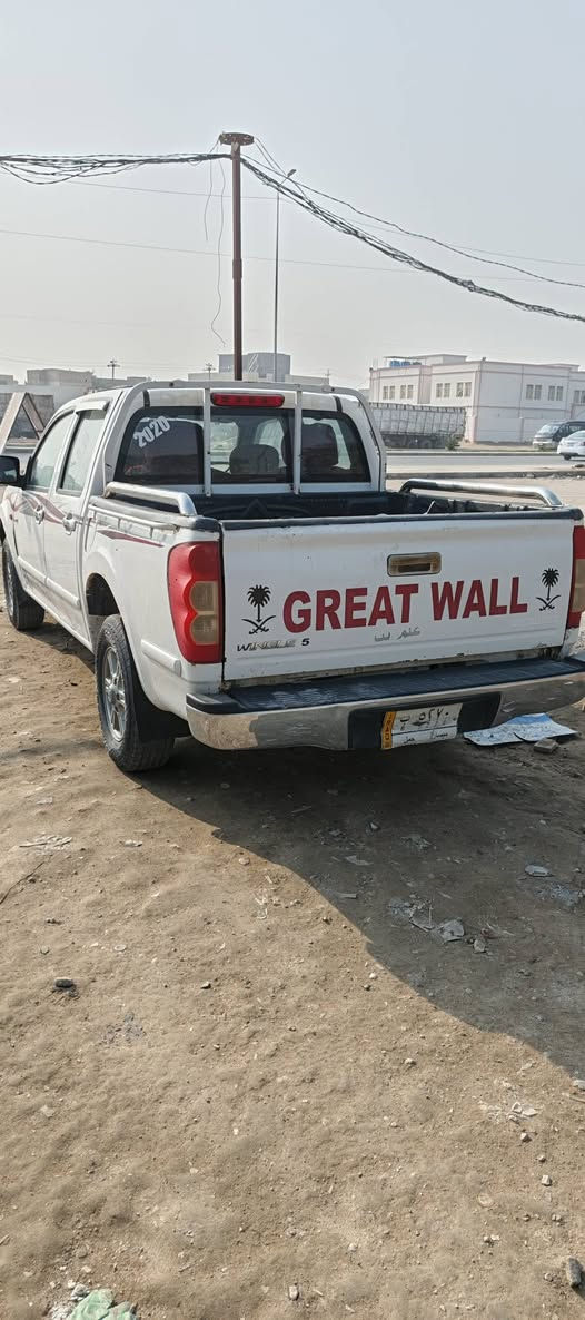 بيكم كريت ويل موديل 2012
لبيع مكينه وكير وشاصي وحداديه وتخم تاير مكفول مكفل كل شرعيات السيارة 
السعر ٥٥ وبيه مجال قليل حك الجيه 
مكان السيارة نجف حي العسكري اتصل ع الرقم***********
***********
