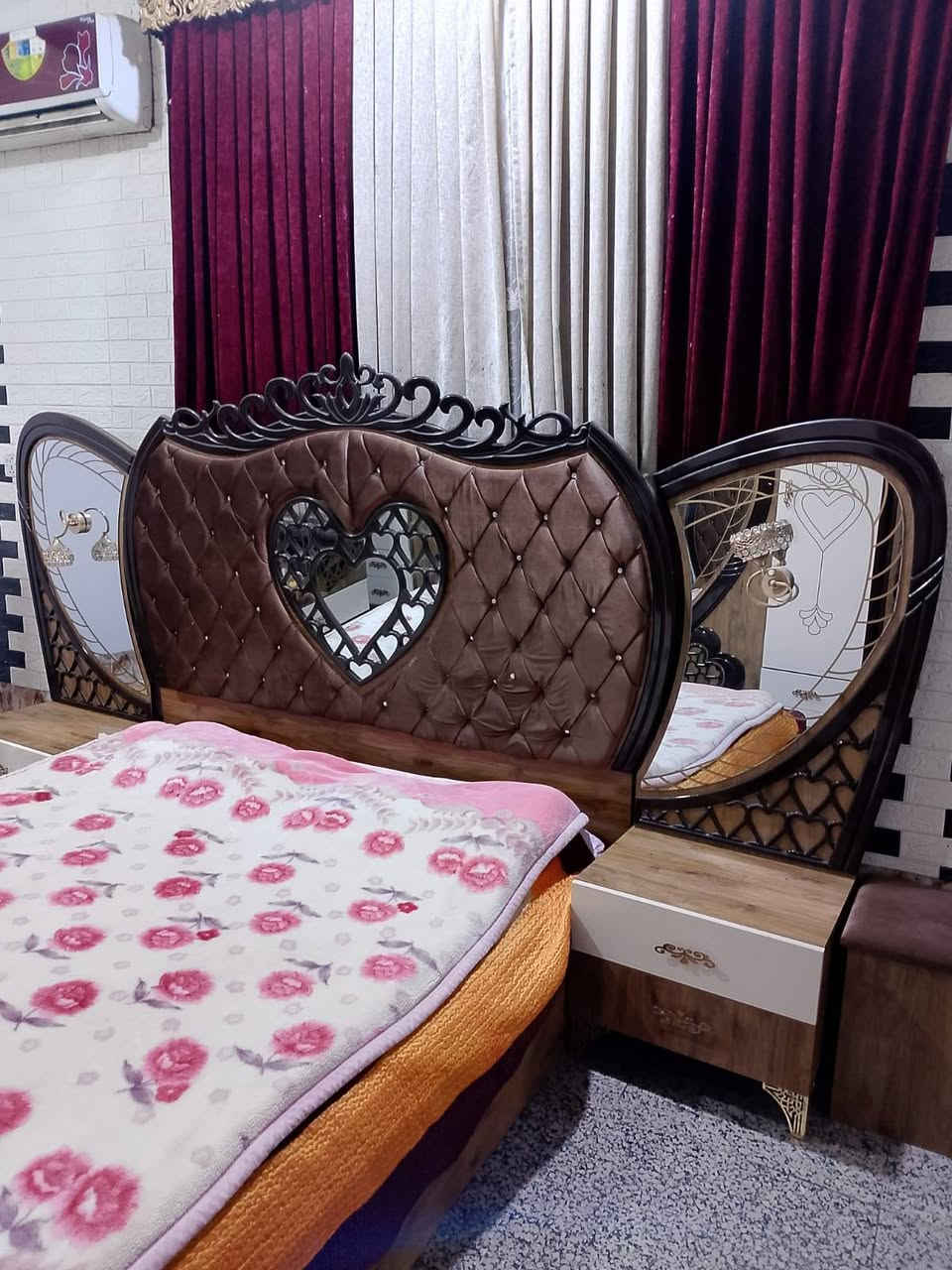 سلام عليكم
للبيع غرفه تركي درجه اوله غرفه جاهزه مانقصه اي شي قضاء المدينه الهوير سعر الغرفه مليون وبيه مجال ***********
