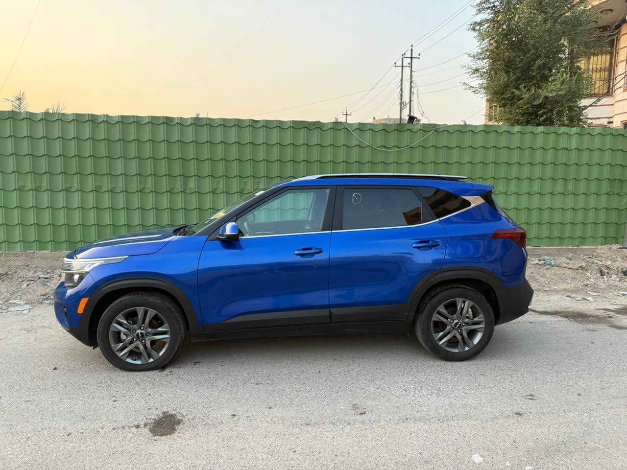 سلام عليكم
كيا سيلتوز 
موديل 2023
وارد امريكي 
السيارة بدون أرباك وبدون قطعة تبديل 
محرك 2000
ماشية20الف 
السيارة فول عدا الفتحة 
قطعتين تبريد 
حادثه موضح بلصور بس خشم البنيد بيه صبغ 
السعر157$
***********
