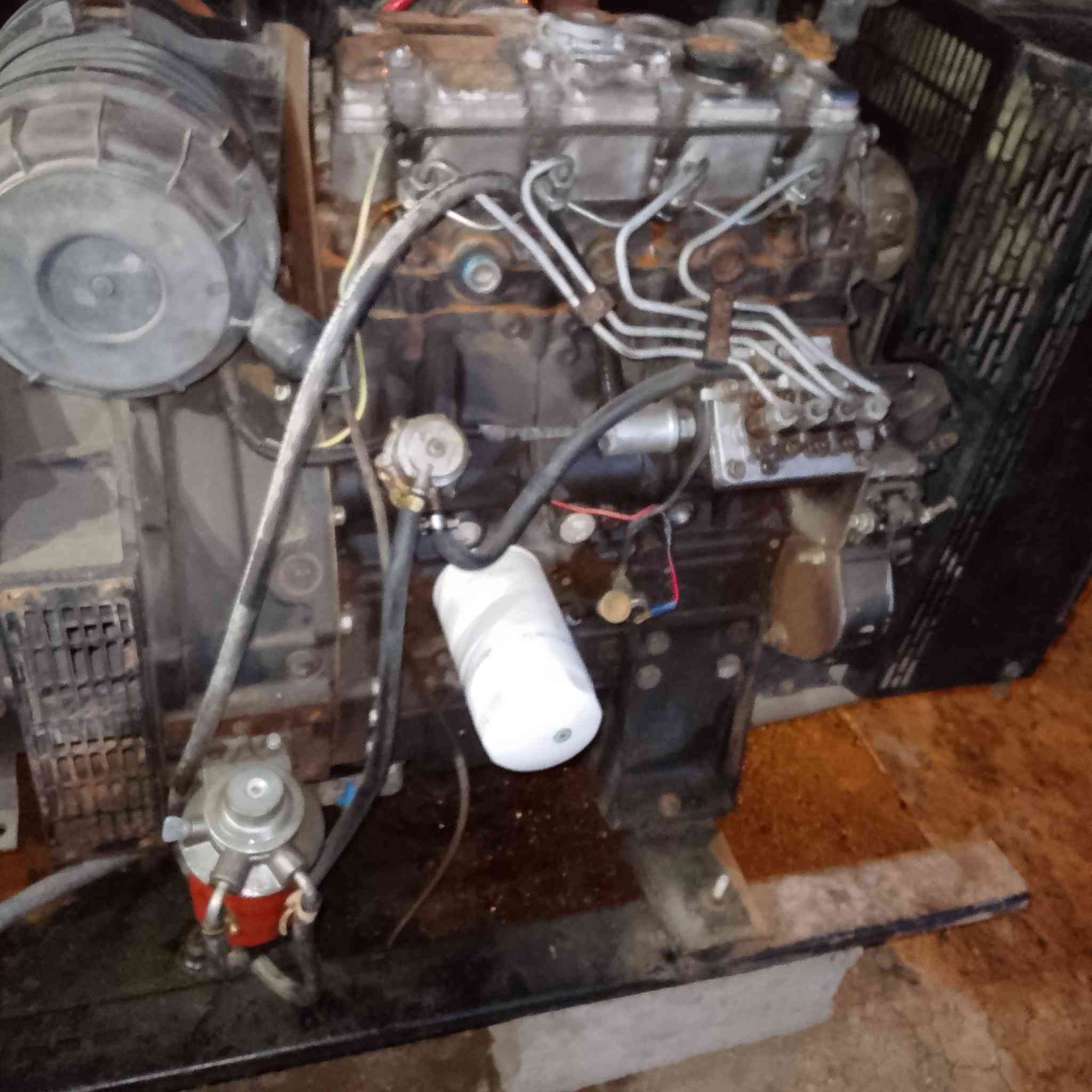 السلام عليكم 
للبيع مولد بيركنز بزون انكليزي 22ونص كيفي بلادي لاتنقيص ولاتبخير العنوان بغداد الاستفسار عبر الهاتف او مراسله واتساب الرقم (***********)
