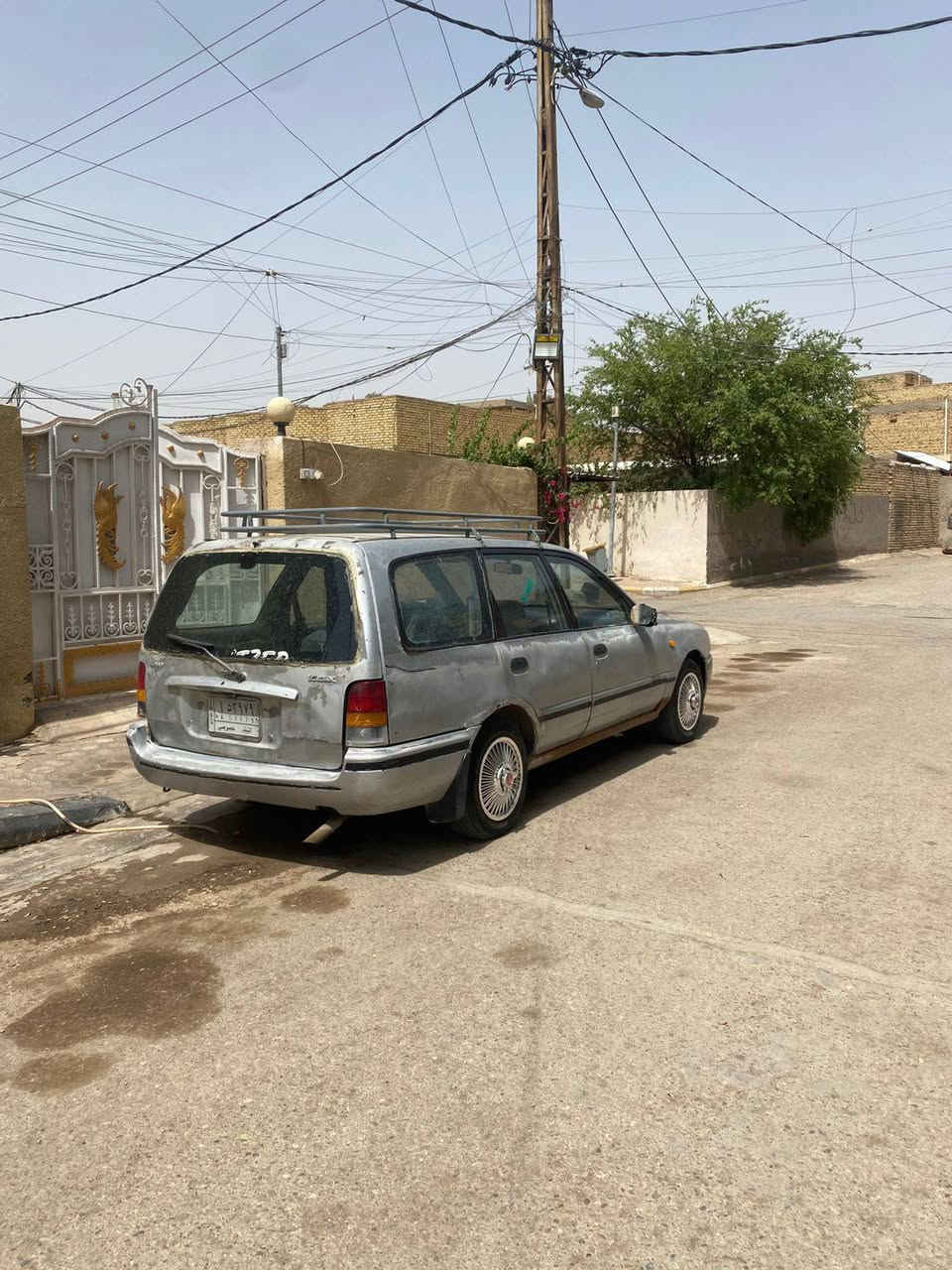 سياره نيسان سني موديل 92
رقم نجف راعيها بالنجف بس مااندله 
مكينه بيها بخار كير جديد تايرات نص عمر والباقي شوف العين 
السعر 22 ورقه وبيها مجال ***********
