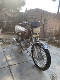 للبيع  تايكر مديل 2020 اوراق سكنر  السعر 400 وبيها مجال بسيط 078122213...