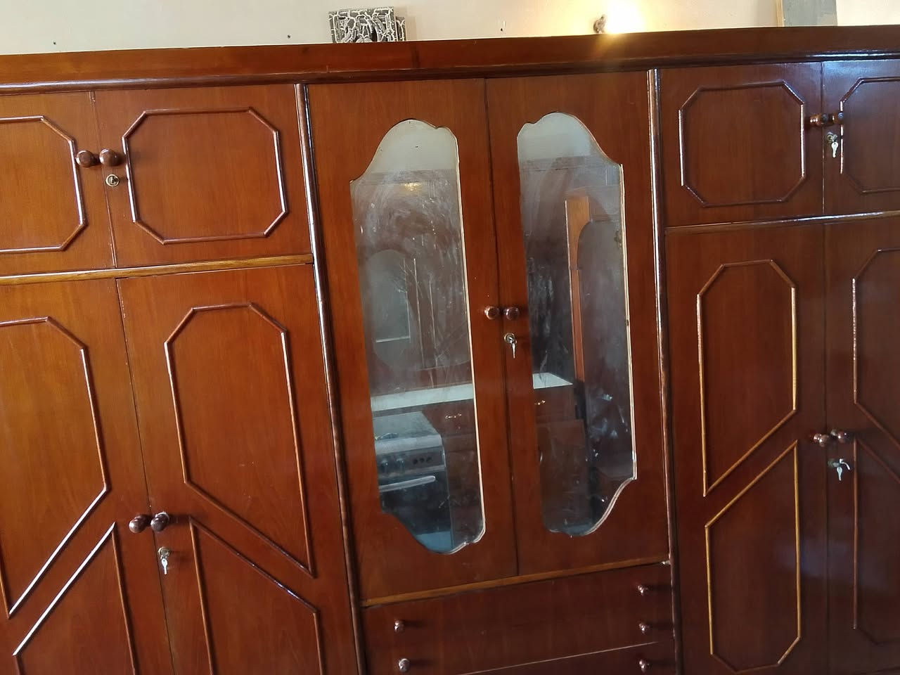 للبيع كنتور صاج تكمه نضيف جداً 6 ابواب سعره 250 العنوان سامراء جبيريه الثانيه مقابل جبيريه الثالثه شارع الحدادين للاستفسار ***********
