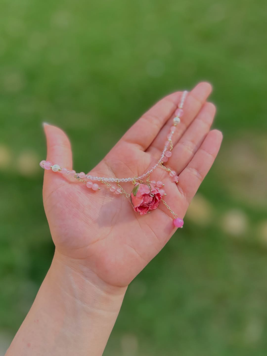 قلادة الورد المجفف بالريزن🥺🎀


**إذا كنت صاحب هذا الإعلان وتريد حذفه لأي سبب، رجاءا أرسل رسالة إلى الدعم الفني**