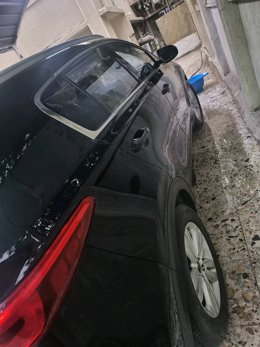 سياره سبورتج مديل 17 وارد أمريكي 
حادث جه يسره دعاميه 
سياره باسمي سعر 150 وبي مجال 
تواصل *********** بغداد الجديد