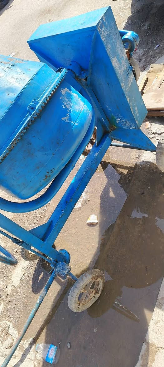 السلام عليكم
خباطه ايطاليه للبيع ثلاثه ريشش
مكان بغداد رقم هاتف
***********
