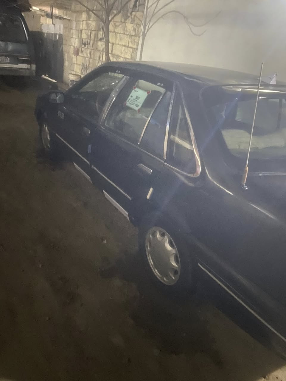 السلام عليكم
سياره برنس للبيع 
موديل 1995
سياره خير من الله كير أوتو ماتيك 
سياره تخم تاير جديد  محرك مكفول 
سياره ما ناقصها اي شي 
فقط  الرقم الإنكليزي 
مثلا ما واضحه بل صوره 
سعر ٢٢  وبيها مجال قليل 
عنوان سياره ديالى بعقوبه
رقم الهاتف \\***********
