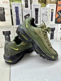 ملابس • للبيع