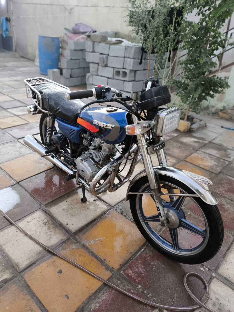 دراجه بارت للبيع او مراوس موديل 20 اوراق اصولي بوجهك على ترقم محرك مفتوح سعر دراجه 550وبيه مجال حك جيه مكاني ناصريه مركز الشراي ***********
