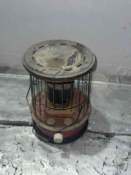 السلام عليكم 
صوبة نفطية 
للبيع 
مكان ديالى شهربان 
اتصال ***********
السعر 20
