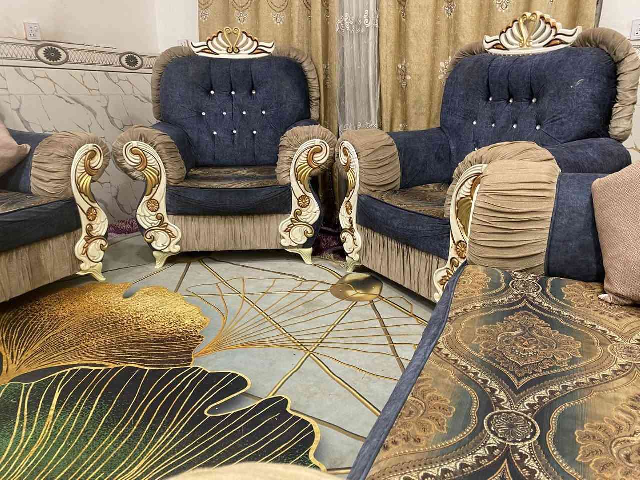 تخم ملكي 7 مقاعد تسكام اي ضرر مابي نضيف السعر 225 وبي مجال المكان كربلاء ***********
