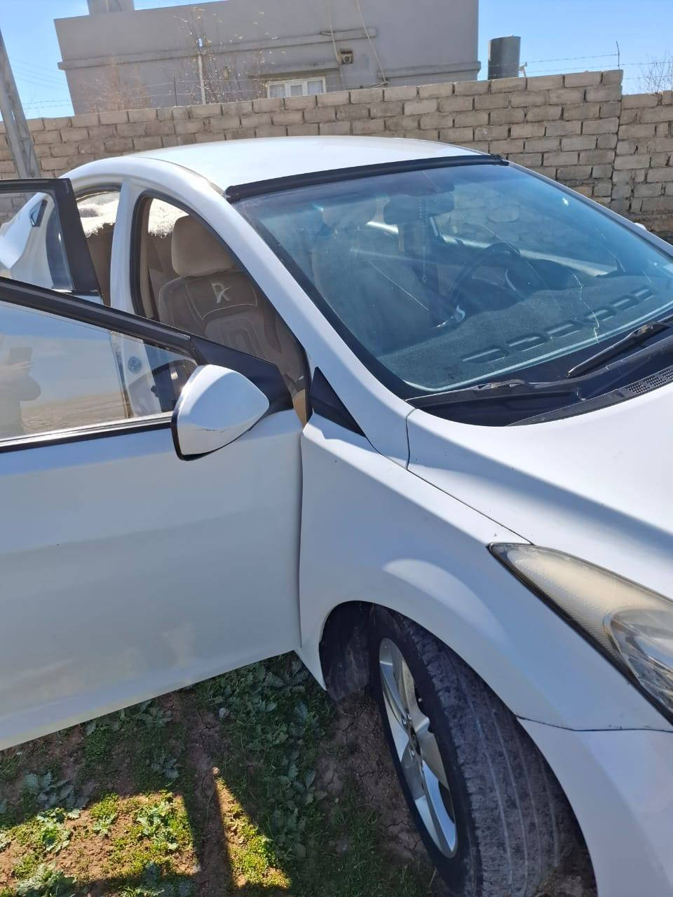 النترا مضلع
كير عادي مكينه لا صرف ولا نفخض
صبغ عام بدون دواخل شرط تحويل سنويه بعدها سنه
سعر ٧٨ بيها مجال لشراي
 رقمي ***********
