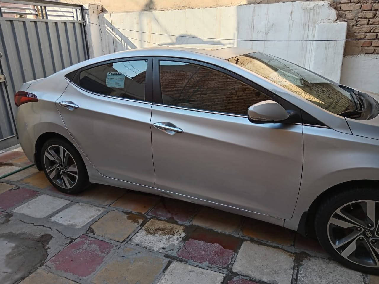 للبيع النترا2015 وارده خليجي لون سلفر رقم نجف انكليزي  بأسمي محرك  1800 فول اسويج مكفوله كفاله عامه فقط بيها  جراد الي واضح بلصور  بنيد قماره قبق صندوك تفاصيل اكثر ***********
