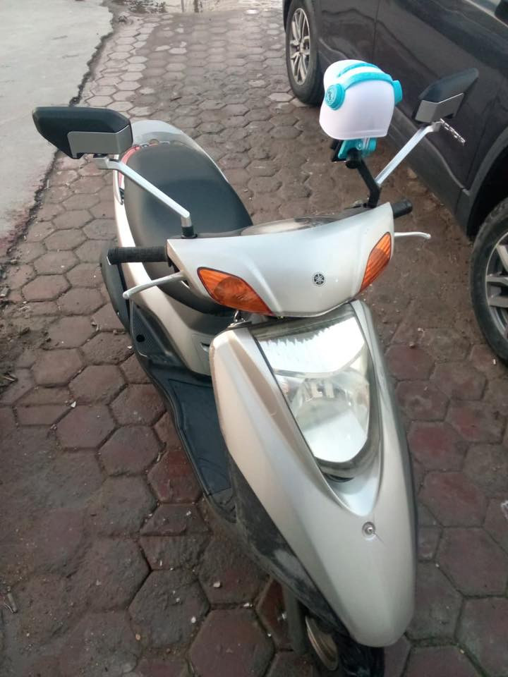 السلام عليكم
دراجه بريز للبيع 
لون رصاصي واسود
مختمه وكامله برغي مامفتوح 
بيها كفاله عامه كابريتر 
مليون و100 بيها مجال لشراي 
متواجد واتساب وسيم كارت 
***********
