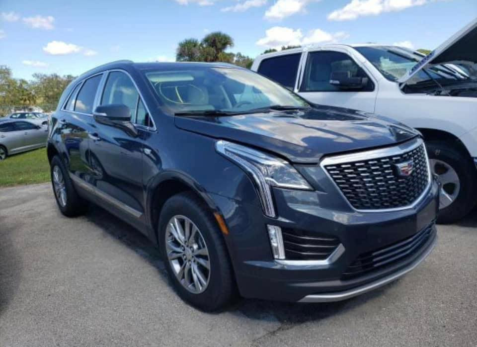 سلام عليكم للبيع كديلاك 2021 فول 1/1 
شاشه جبيره تحكم اسيترن كامره دوراه 
بصمه جلد كشن كهرباء قطعتين تبريد 
6 سلندر بنرما ايشاير بل مري ايكو 
حره بدون رقم . المكان زعفرانيه اربع شوراع 
الرقم *********** السعر 185 وبيه مجال
