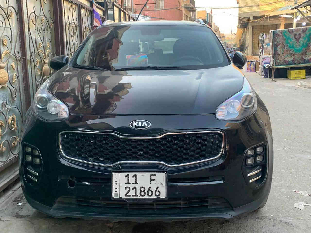 السلام عليكم 
كيا سبورتج وارد امريكي 
 الموديل 2019, 
شاشه 
كامره 
تحكم استيرن 
ويل كب 
درايف مود 4 انضمه 
السياره جاهزه بدون نواقص 
السعر ,,165وبيه مجال رقم الهاتف 
*********** بغداد, العراق
