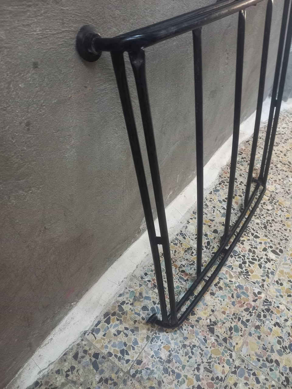 ألسلام عليكم سيبايا للبيع نظيفه لاكسر ولا لحيم طيبه سايبا ٢٥ قفل*********** حي السفير بيه وات ساب
