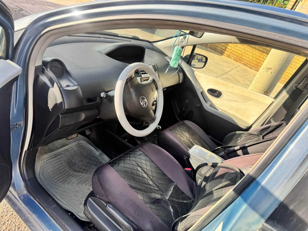 يارس 2008 مه كينه گه وره ABS كير تؤماتيكه ره قم وژينگه تازه يه 3 پارجه ى بؤياخه له گه ل دؤسه كى بوياخه پيش و پشتى هيجى نيه سه ياره كه خاوينه هه موو شتى به شه رته سعرى 76 مجالى تيدايه *********** 
*********** أربيل, العراق
