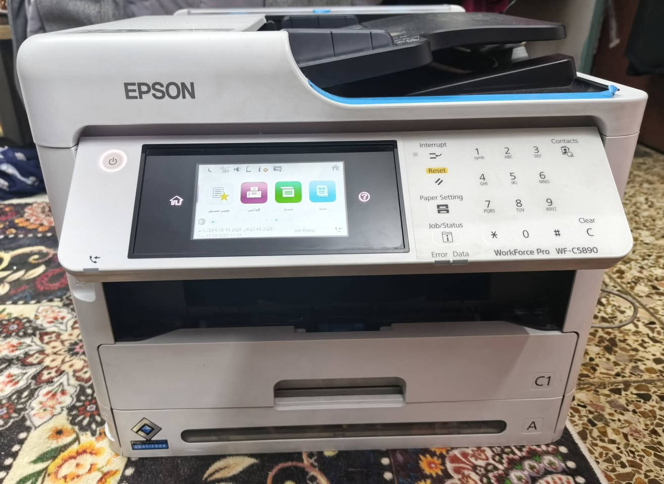 طابعة ابسون 5890 ملغية الشرائح للبيع سعرها 550 استخدام قليل وعدادها قليل ايضا موضح بالصور الطابعة استخدام منزلي وحبرها وياها مامبدل للان سبب البيع ماحتاجة في الوقت  الحالي لذلك عرضتها للبيع الطابعة جدا جيدة بالسحب والطباعة مكاني بغداد الحرية للتواصل واتساب ***********
