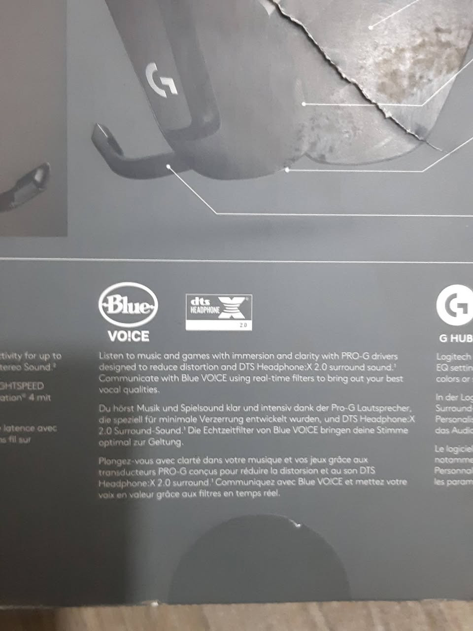 السلام عليكم
Logitech G733 لون اسود

مستعملة!

التفاصيل

كامل ملحقات السماعه موجوده من كارتونه وشاحنة وقطعة USB للاتصال و مايك نقص فقط الكاتلوج

اضرار

الجلد مشلع كما موضح بالصوره ماياثر ولا يطخ بالاذن صاير بالداخل والعجلة الي ترفع الصوت تعلس احيانا حلها تحركه علكيف عملود تنصي او تعلي الصوت واكو صوت تحذيري يطلع لما يكون الصوت باعلى مستوى ك تنبيه ان السماعة وصلت اعلى شي ف ماراح تدوخ من ناحية العجلة

المواصفات

الاير كاب مصنوع من الاسفنج وقابل للازالة السماعة قابله للتخصيص من أ الى ي من خلال تطبيق رسمي من شركة لوجيتك اسمه Logitech G HUB موجود بالويندوز والماك السماعة تدعم فقط الكونسل واللابتوبات و PC والاتصال يكون من خلال قطعة USB المرفقة وياه تدعم سرعة اتصال بتقنية Lightspeed يعني ماكو اي تاخير بالصوت الاير كاب تتكبر وتتصغر وايضا الشريط الي با على السماعه المايك الي ويه السماعة من شركة Blue حجم الدرايف 40mm
 السعر 90 ألف
عنوان بغداد الكرخ
للاستفسار على الواتساب ***********
