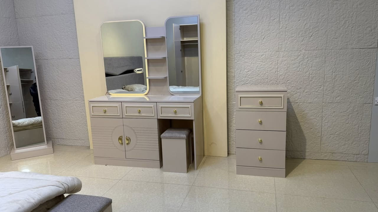 مليون و300الف فقط 10قطع ضمان 10فتح وشد 

الحجز ولستفسار واتساب 

📲***********
