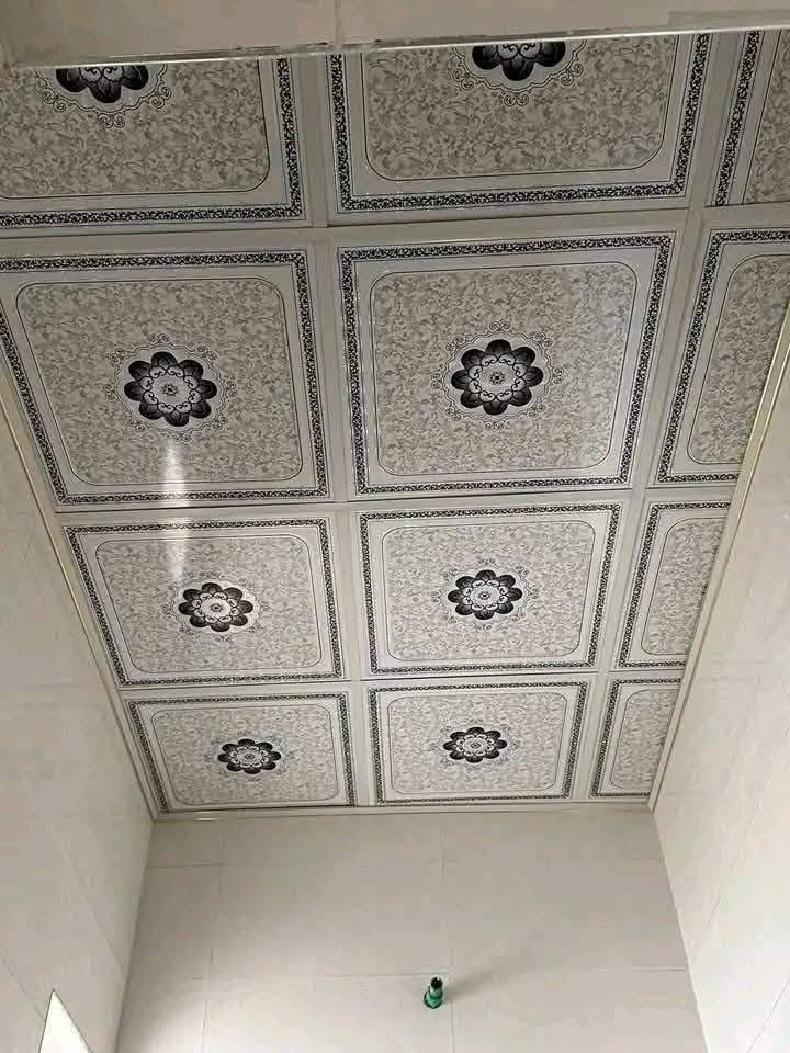 عمل جميع انواع ديكورات داخليه والخارجية وعمل جبس بورد وسقوف ثانوية وعمل جميع الاصباغ داخل كربلا ***********
