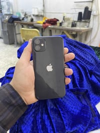 آيفون ١١ • ١٢٨ • بطارية ٧٥