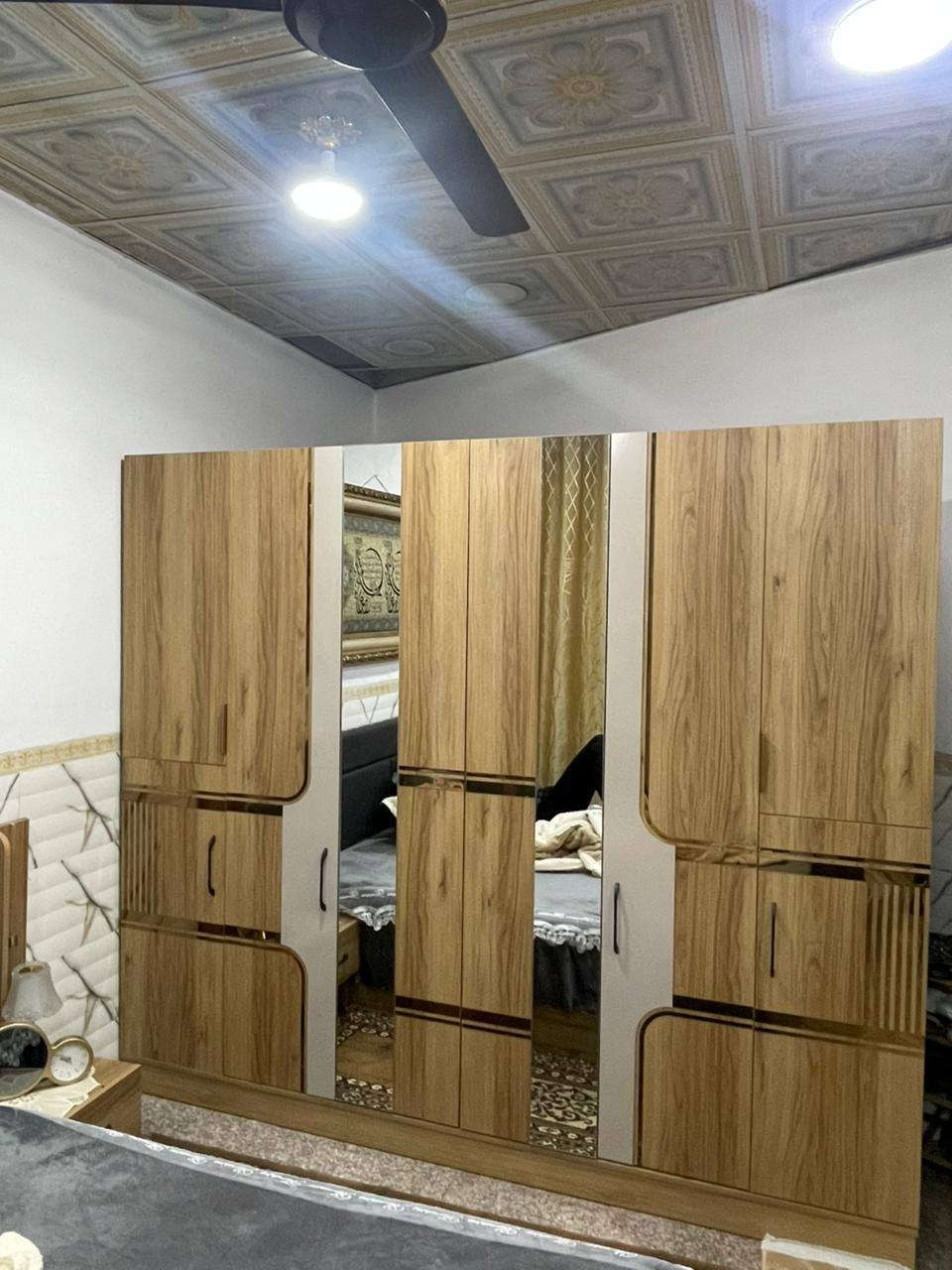 سلام عليكم غرفه نوم تركيه ٧ قطع جديده صار شهر من اخذته معتاز دبيعها رايده بمليون شخط مابيها اي ضرر مابيها مكاني دولعي تواصل خاص او ***********
