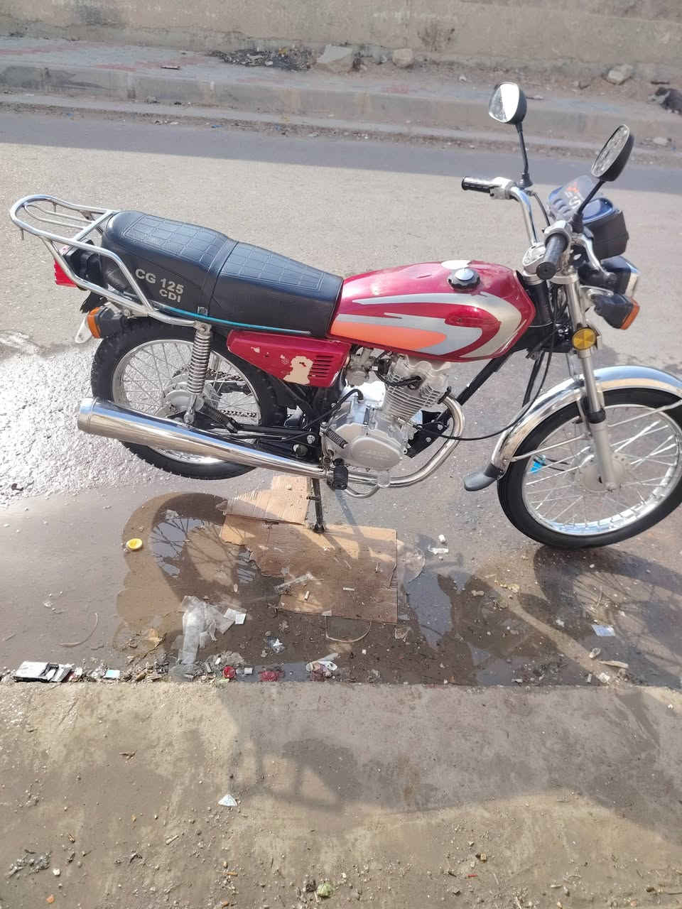 سلام عليكم عندي دراجه اربع كير م24 سكنر للبيع ***********
