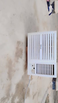 مكيف للبيع 2طن مشتغل موسم واحد جديد بمعنه الكلمه السعر250مكاني الراشدي...