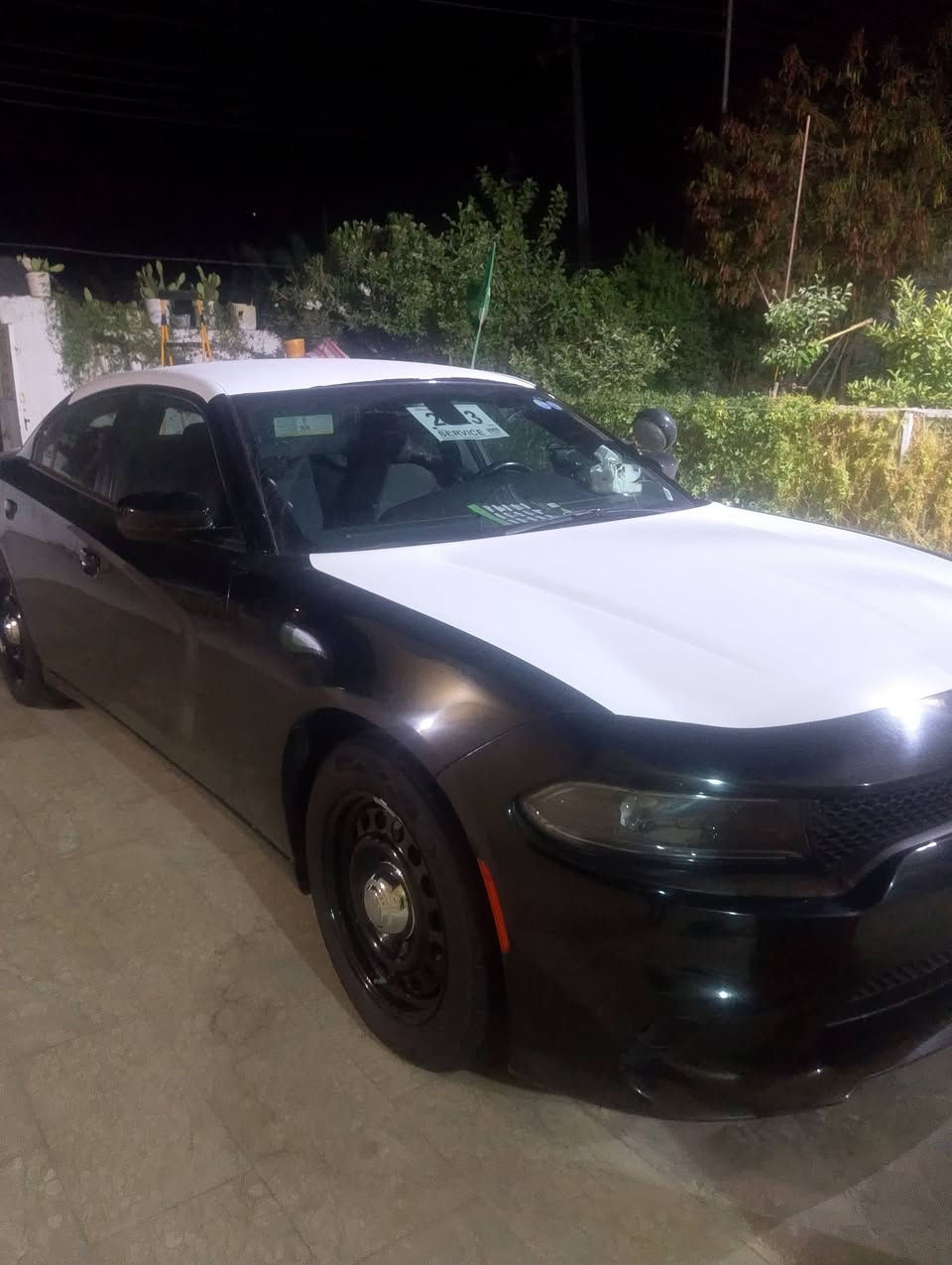 سلام عليكم جارجر البيع بوليسي اربيل فور وايل مكينه 3600موديل 23سعر 195بيه مجال حق الجيه بيه جملغ الماني مبدل اصلي والبنيد مصبوغ بدون فتح سياره جديده ماشيه 38الف كيلو هاذه رقم تواصل ***********
