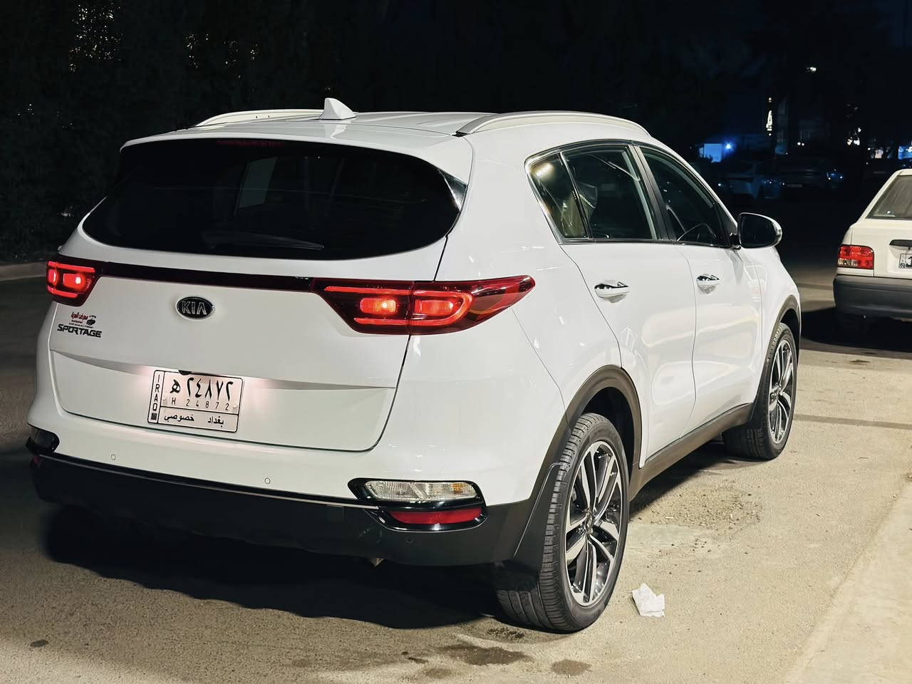 سبورتج 2021
سبورتج موديل 2021 مال الدولية العراقية

عداد المسافة: 64 الف كيلومتر

مواصفات السيارة 

ويل 18

شاشة كار بلي

بردة خلفية

مواصفات الدولية معروفة

السيارة مكفولة كفالة عامة 

يوجد فيها في الباب خلف السائق رصعة ومسحوبة فقط

السيارة استعمال نضيف واستعمال شخص واحد شرط تحويل ثاني يوم

عنوان السيارة بغداد السيدية

للاتصال  

***********

اتصال او واتساب
