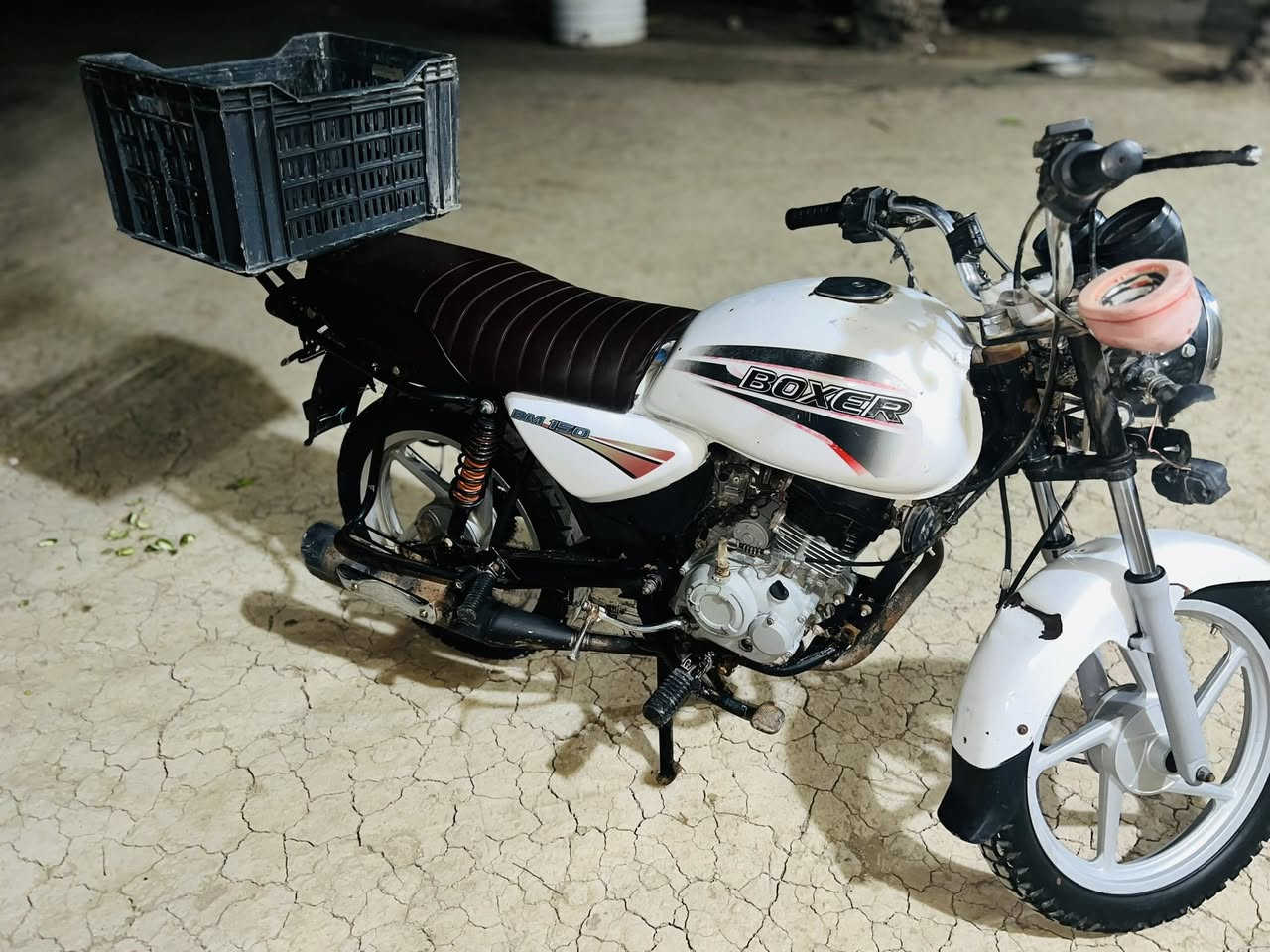 دراجه بوكسر هندي للبيع كلك اوراق ضايعه دراجه شغاله المكان بابل الكفل رقم صاحب الدراجه  ***********
