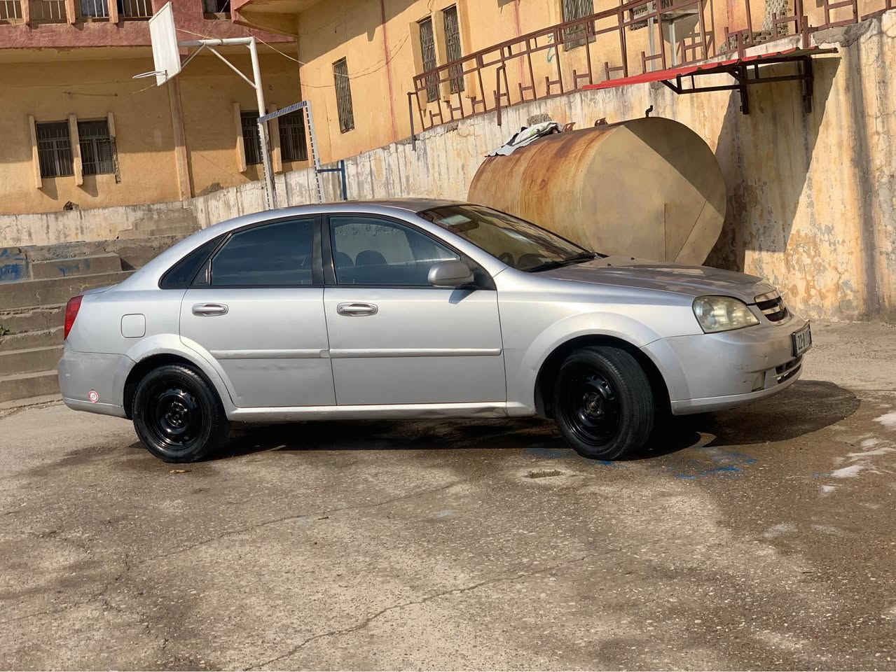 سياره ٢٠٠٨هه زه و سهنه نوي نويه به ناو خومه وه يه ته حويلو وكاله به شرت *********** اكر, نينوى
