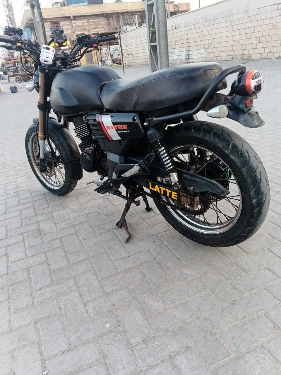 السلام عليكم دراجه دايون لايتي رقم وسنويه بأسمي تحويل مباشر دراجه بيهه صوت بصفحه ال كلجات سعرهه مليون و700 وبيهه مجال بسيط ***********. واتساب فقط
