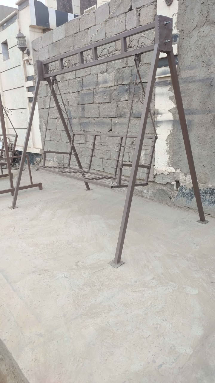 مرجوحة 3 نفرات السعر 110
مرجوحة 2 نفر السعر 65 
مكاني الرمادي *********** الرمادي, الأنبار
