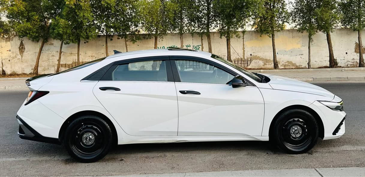السلام عليكم 
النترا موديل  2023
السعر 130 وبيها مجال
رقم اربيل بأسمي
مكفوله من الصبغ  بيها بارد الباقي كفاله عامه  فول مواصفات مكاني بغداد العامريه شارع المنظمه
***********
*********** بغداد, العراق
